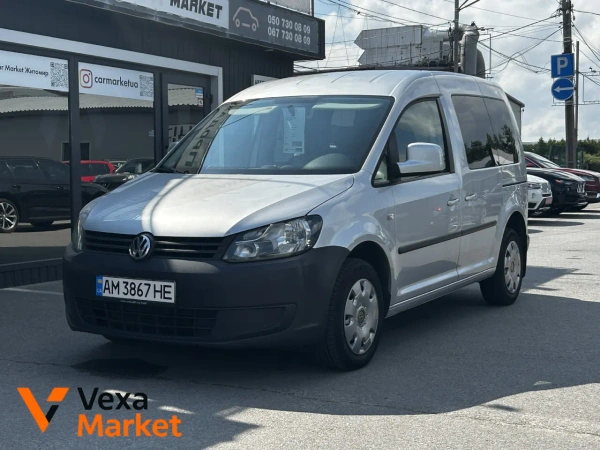 Volkswagen Caddy III покоління (FL) 2012 Дизель 1.6 л.