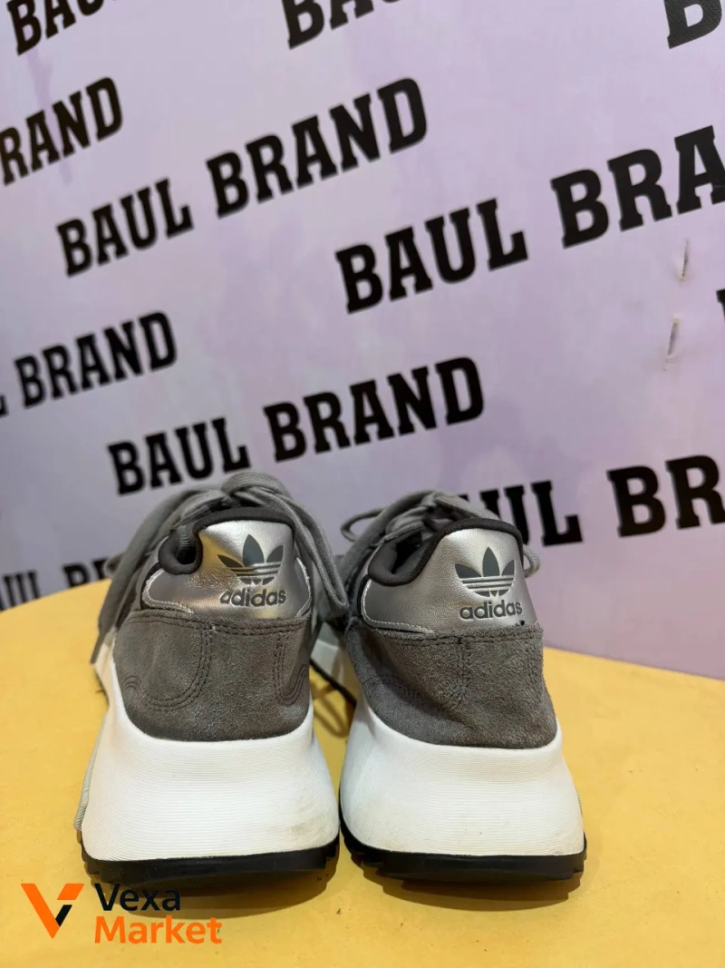 Кросівки Adidas Розмір 48 — фото 2