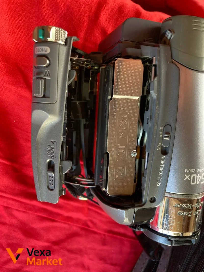 Sony Handycam HDR-HC3 — фото 4