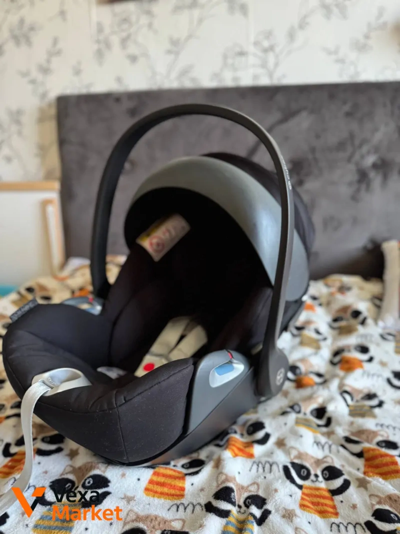Автокрісло Cybex Cloud Z i-Size Deep Black-black — фото 2