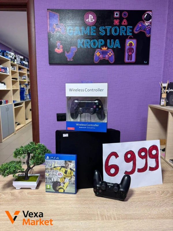 Игровая приставка PlayStation 4 Slim 500 GB с двумя геймпадами и игрой FIFA 17