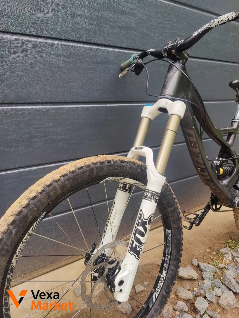 Specialized Demo 8 Carbon Downhill Bike — фото 2