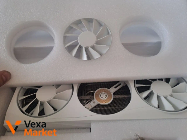 XFX Radeon RX 9070 XT 16GB GDDR6 Quicksilver White