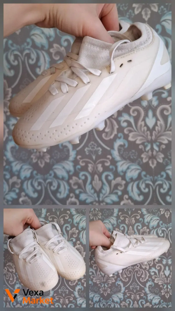 Дитячі футбольні бутси Adidas та угги