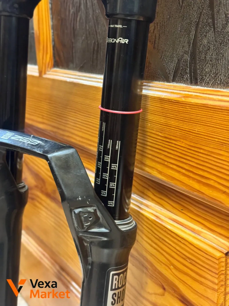 RockShox Domain 27,5 2022 вилка — фото 2