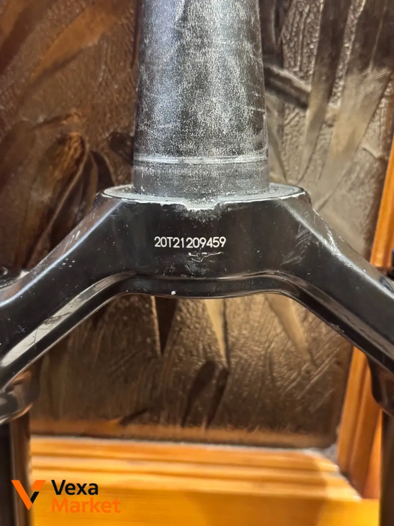 RockShox Domain 27,5 2022 вилка — фото 5
