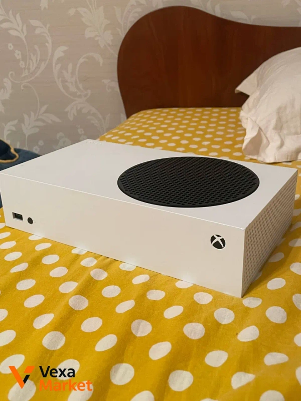 Xbox Series S 512GB с двумя контроллерами