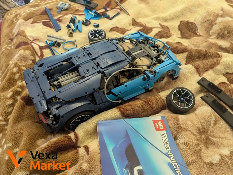 Конструктор Bugatti Chiron Lepin 20086 — фото 2