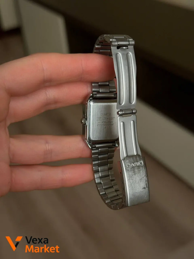 Жіночий годинник Casio Classic з нержавіючої сталі — фото 3