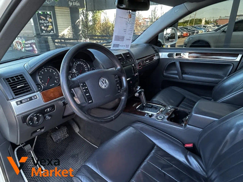 Volkswagen Touareg 2008 Білий, Газ/Бензин 3.6 л. — фото 4
