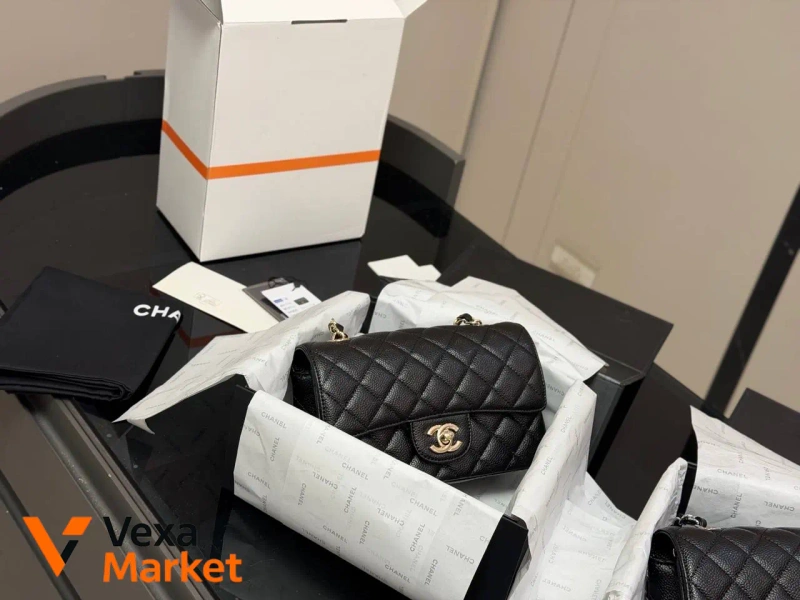 Chanel Classic сумка жіноча чорна зерниста шкіра — фото 2