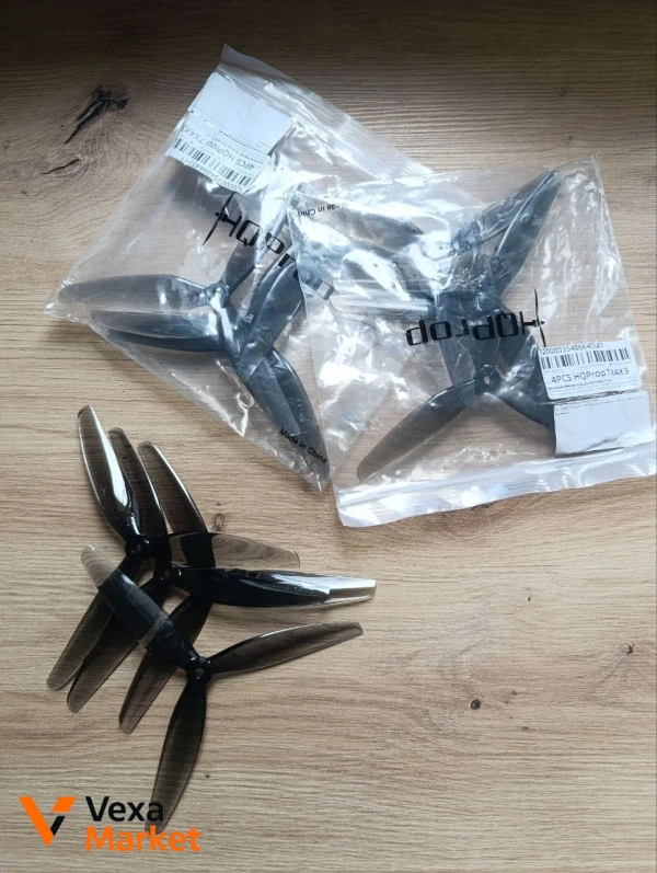 Пропелери HQProp 7040 7x4x3 та Gemfan 8040 8x4x3