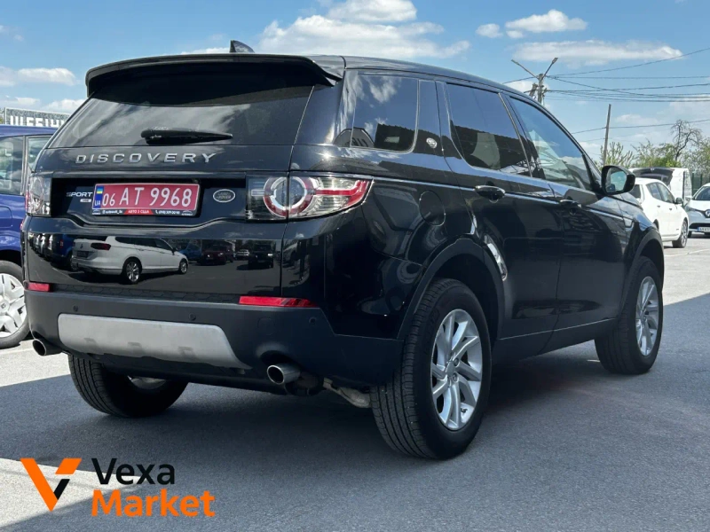 Land Rover Discovery Sport 2016 Бензин 2.0л Автомат Чорний — фото 3