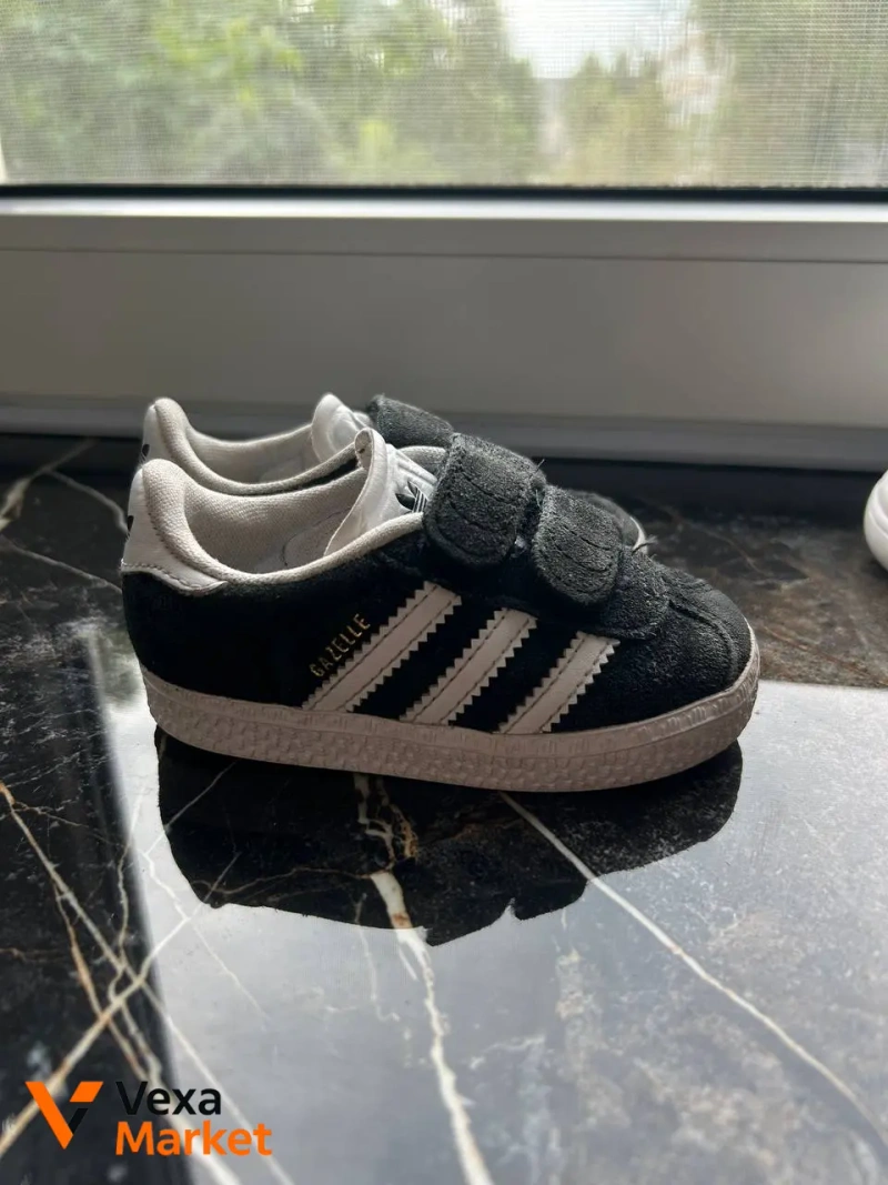 Дитячі кросівки Adidas Gazelle чорні — фото 2