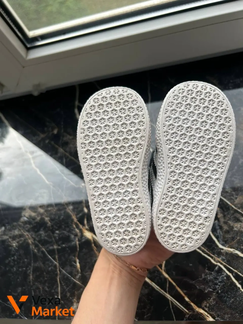 Дитячі кросівки Adidas Gazelle чорні — фото 4
