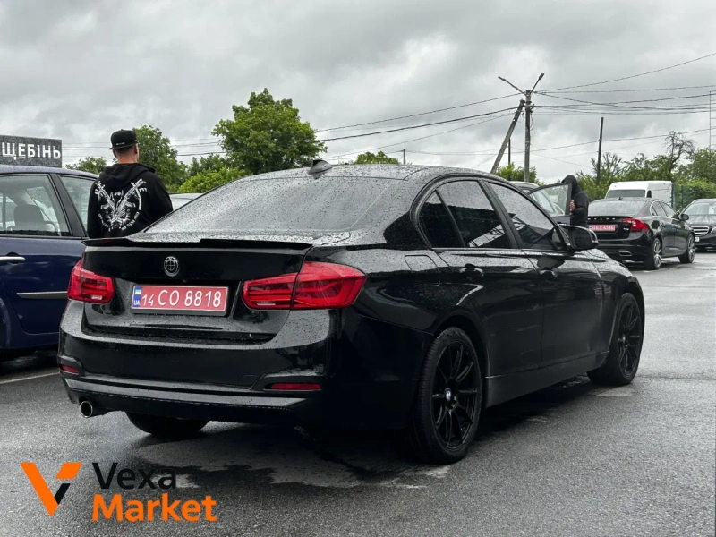 BMW 3 Series 2017 Чорний — фото 2