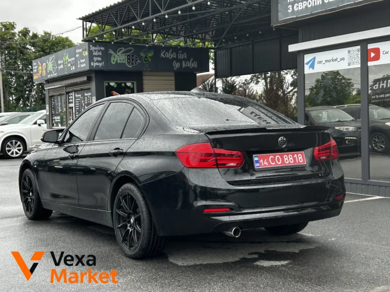 BMW 3 Series 2017 Чорний — фото 3