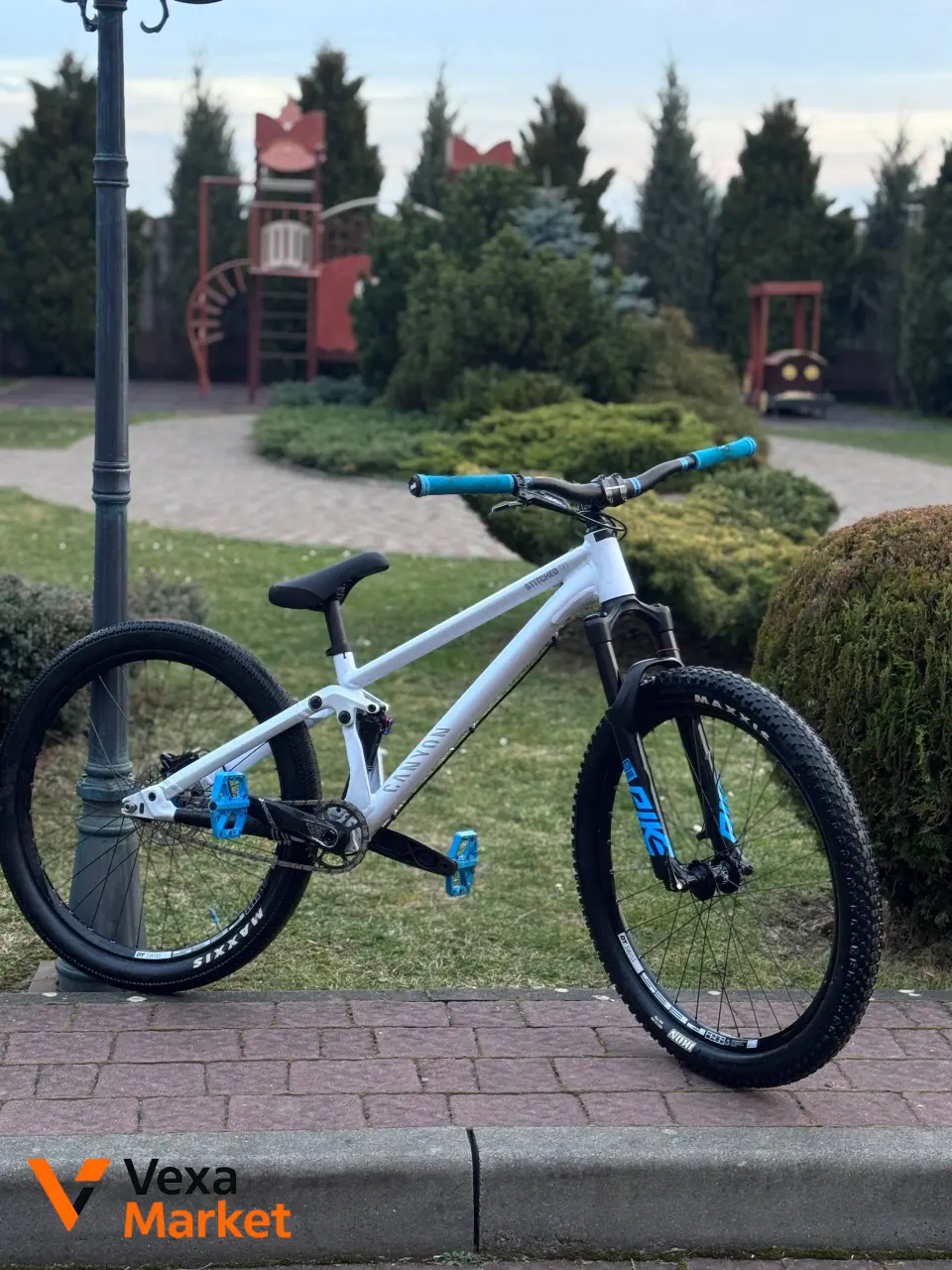 Продам велосипед Canyon Stitched 720