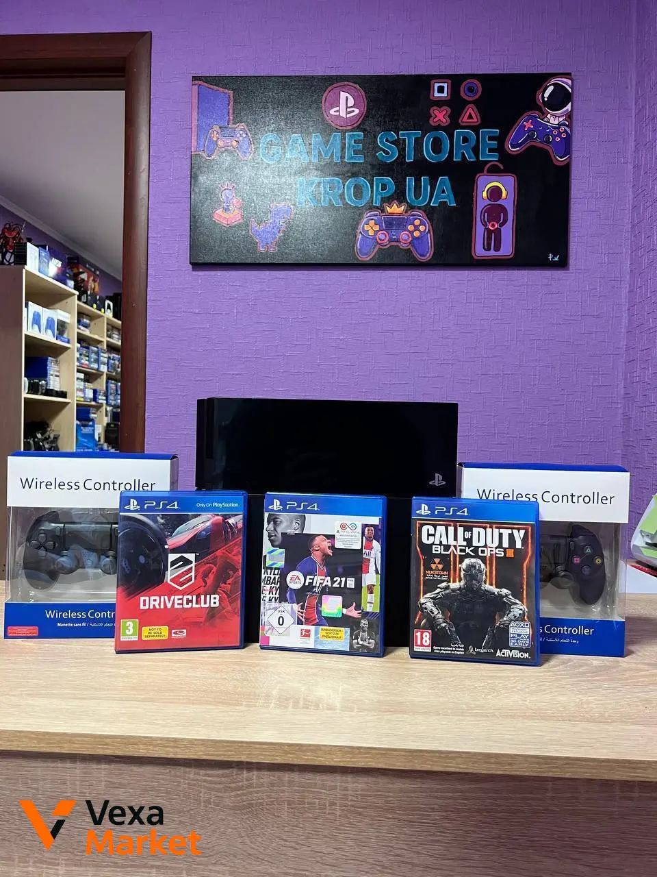 Игровой набор PlayStation 4: PS4 + 2 геймпада + зарядная станция + 3 игры