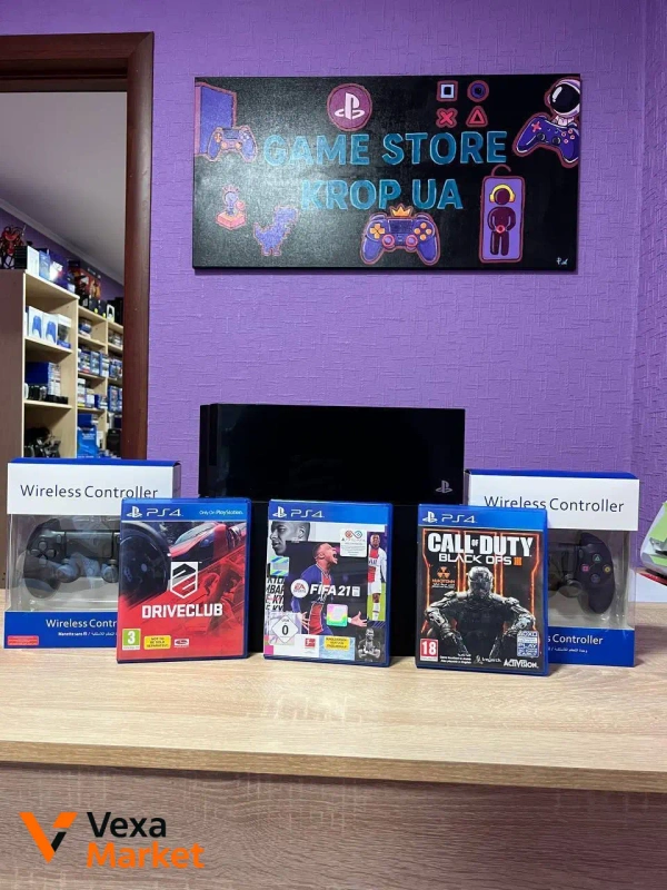 Игровой набор PlayStation 4: PS4 + 2 геймпада + зарядная станция + 3 игры