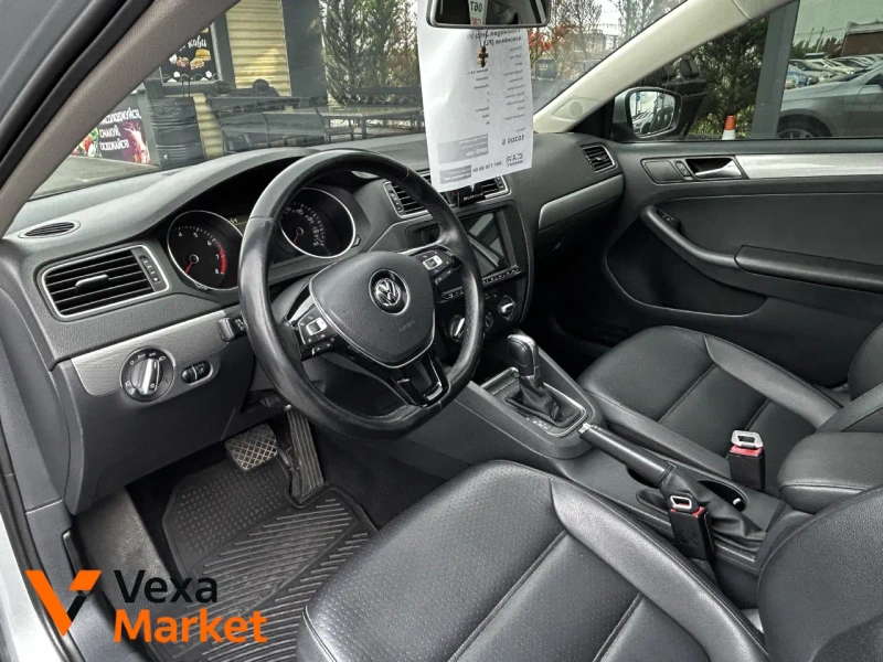 Volkswagen Jetta VI покоління (FL) 2015 Автомат Сірий — фото 4
