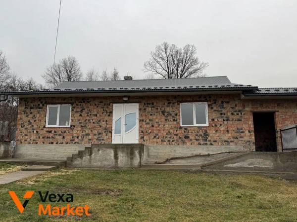 Продаж будинку в с. Нижні Станівці, Чернівецька область