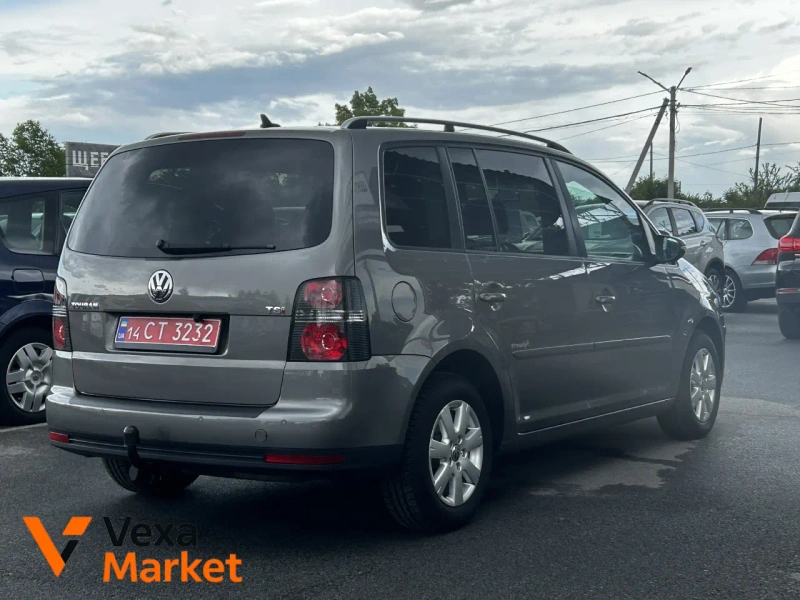 Volkswagen Touran 2009 Бензин 1.4л Ручна Механіка Сірий — фото 2