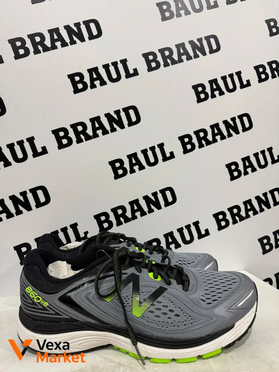 Кросівки New Balance 860v13