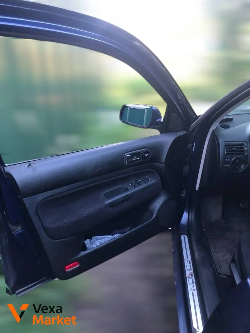 Volkswagen Golf 4 універсал 1.4 бензин механіка 2000 року — фото 3