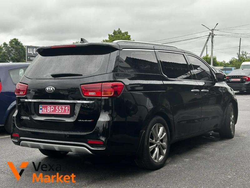 Kia Carnival 2018 Дизель 2.2л Автомат Чорний — фото 2