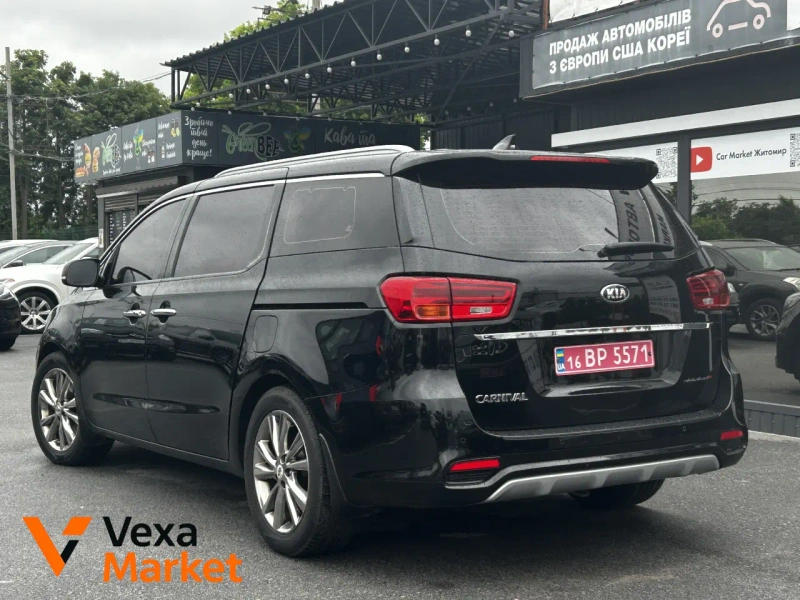 Kia Carnival 2018 Дизель 2.2л Автомат Чорний — фото 3