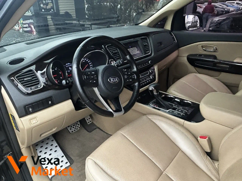 Kia Carnival 2018 Дизель 2.2л Автомат Чорний — фото 4