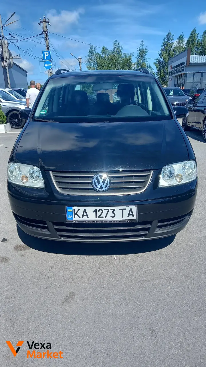 Volkswagen Touran 2005 1.6 Бензин Чорний