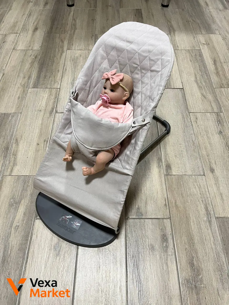 Шезлонг Baby Bjorn в аренду