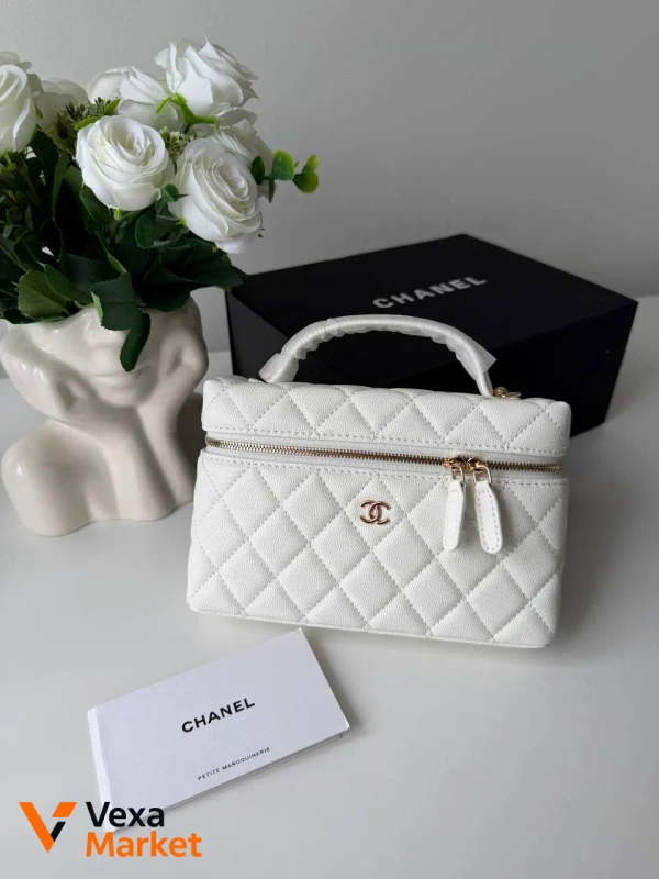 Chanel Classic White Grainy Leather Vanity Case 19.5 x 12 x 5 cm
