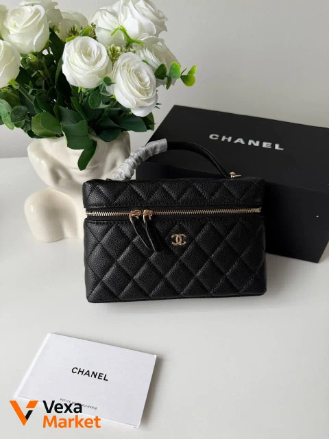 Chanel Classic ΠΊΠΎΡΠΌΠ΅ΡΠΈΡΠΊΠ° ΠΈΠ· Π·Π΅ΡΠ½ΠΈΡΡΠΎΠΉ ΠΊΠΎΠΆΠΈ