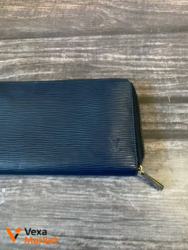 Louis Vuitton Leather Wallet — фото 2