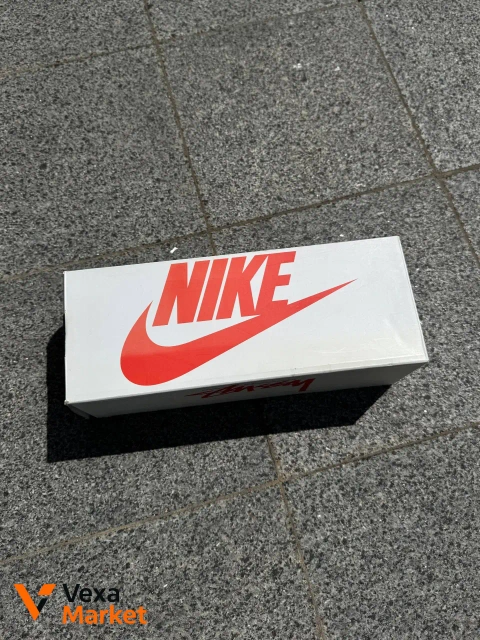 Nike x StΓΌssy Benassi
