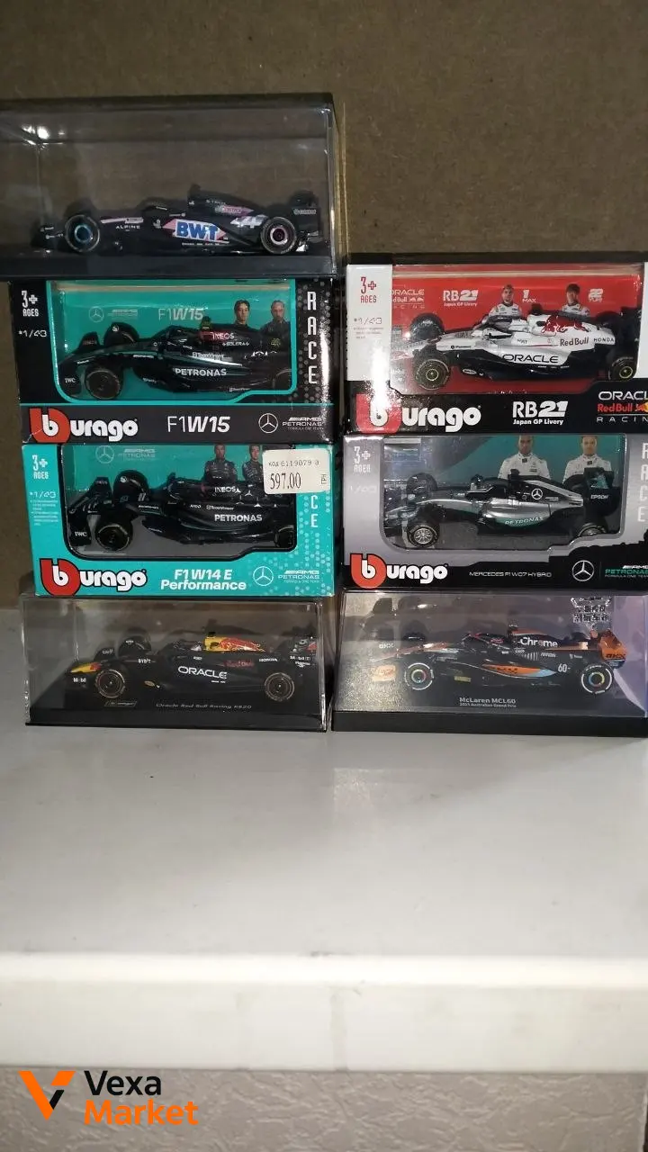 Моделі болідів Формули 1 Bburago