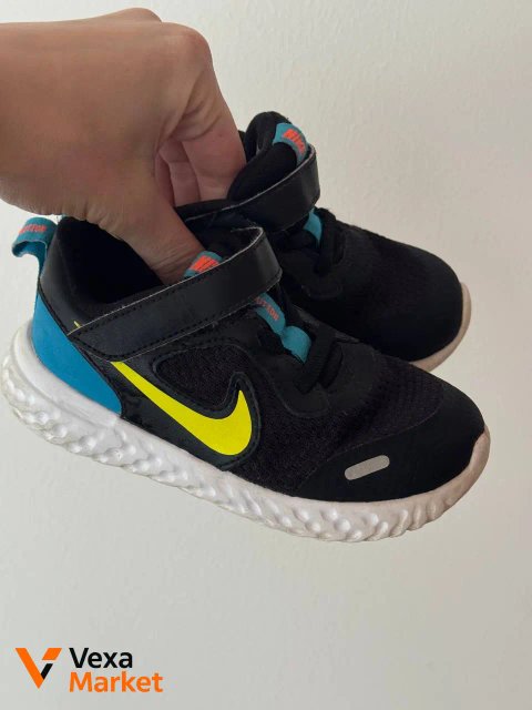 Кросівки Nike 26 розмір, 16 см устілка