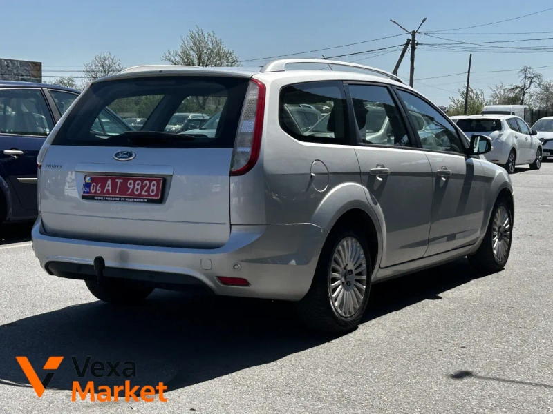 Ford Focus 2010, Бензин 1.8 л., Сірий, Ручна / Механіка — фото 2