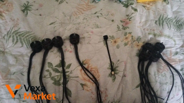 Комплекти моторів 3115 850/900кв, 2807 1300кв, Caddx Ratel Pro, антена 5.8, стек Stingbee H743 80A AM32, Rx 915