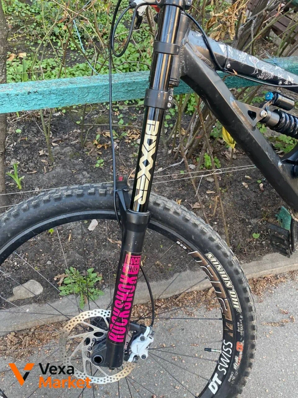 Вилка Rock Shox Boxxer 2018