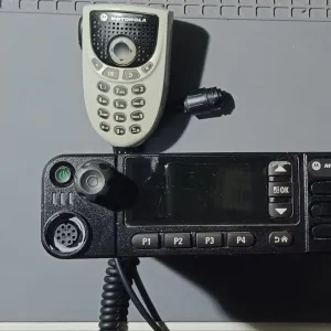 Автомобільна радіостанція Motorola