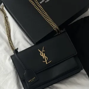 Saint Laurent Sunset Medium Shoulder Bag шкіра гладка золотиста фурнітура