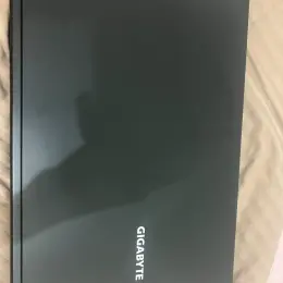 Ноутбук Gigabyte