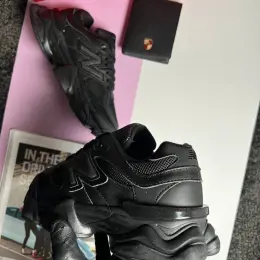 Женские кроссовки New Balance