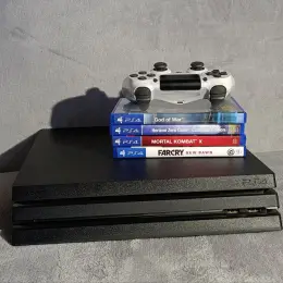 Игровая приставка Sony PlayStation 4 Pro с дисками