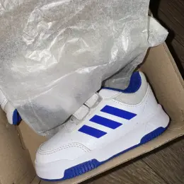 Детские кроссовки Adidas размер 22