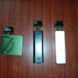 Продам устройства XROS 3 Nano (зеленый), XROS 4 Mini (черный), XROS 5 Mini (белый)